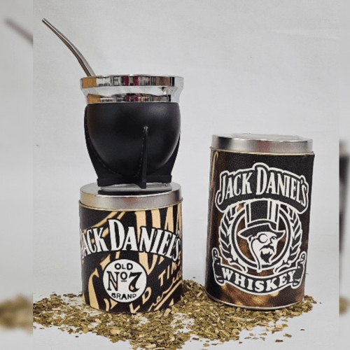 Set de Latas Diseño Jack Daniels con Mate Raíces + Bombilla